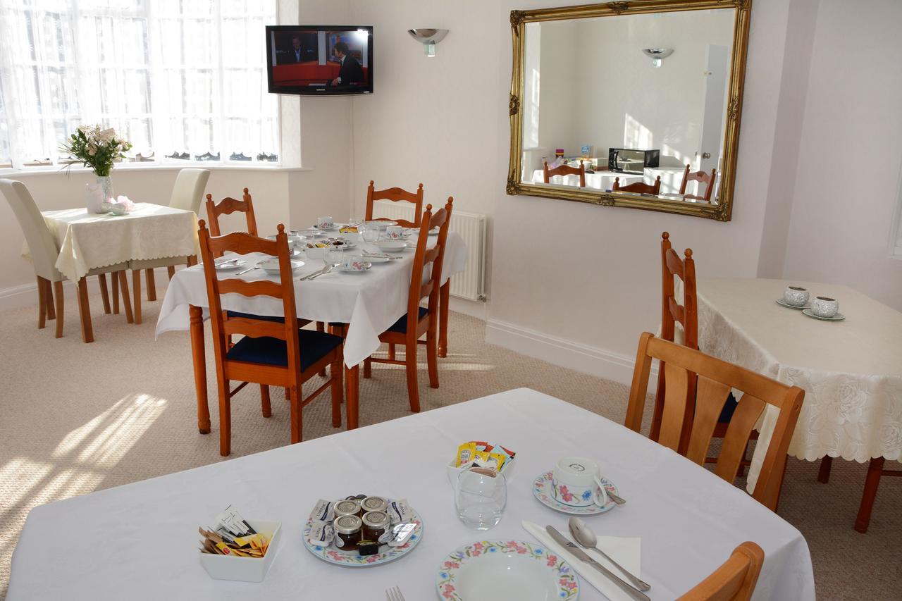 The Cove Guest House Rhyl Extérieur photo