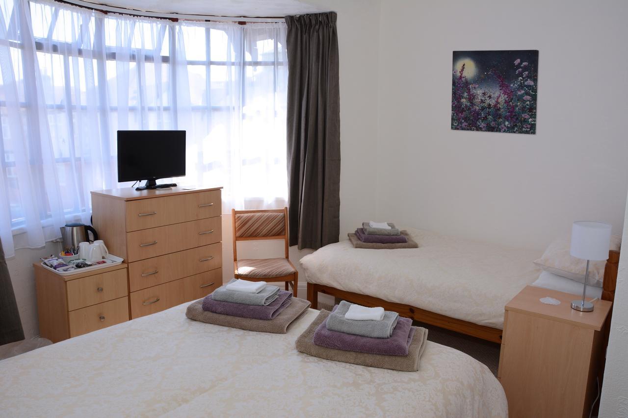 The Cove Guest House Rhyl Extérieur photo