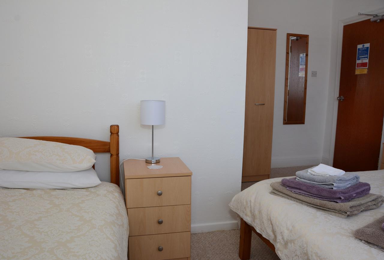 The Cove Guest House Rhyl Extérieur photo