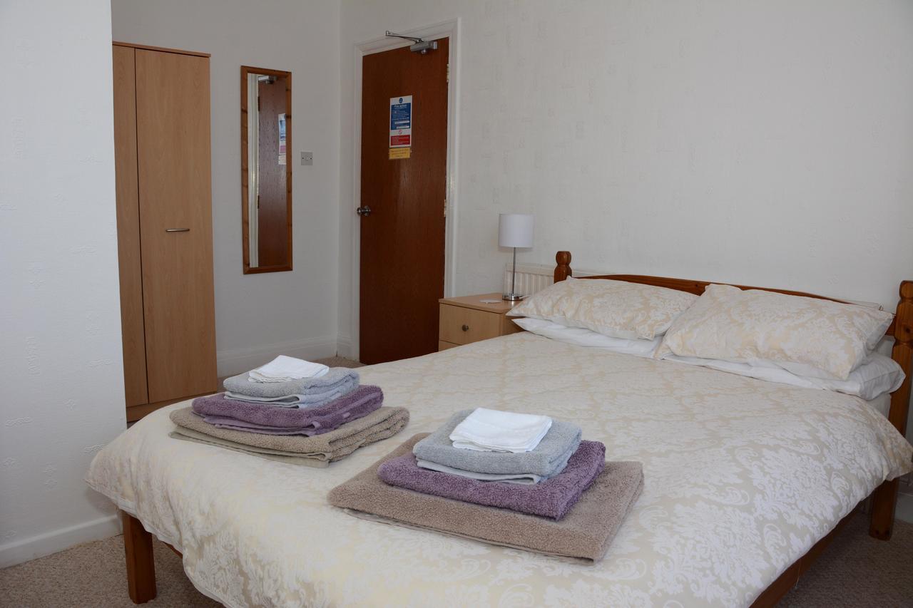 The Cove Guest House Rhyl Extérieur photo