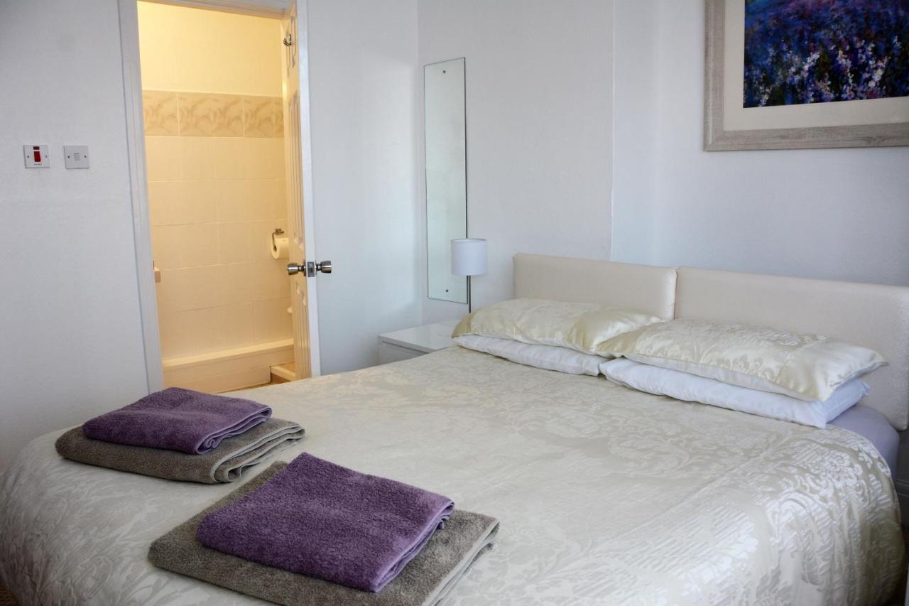 The Cove Guest House Rhyl Extérieur photo